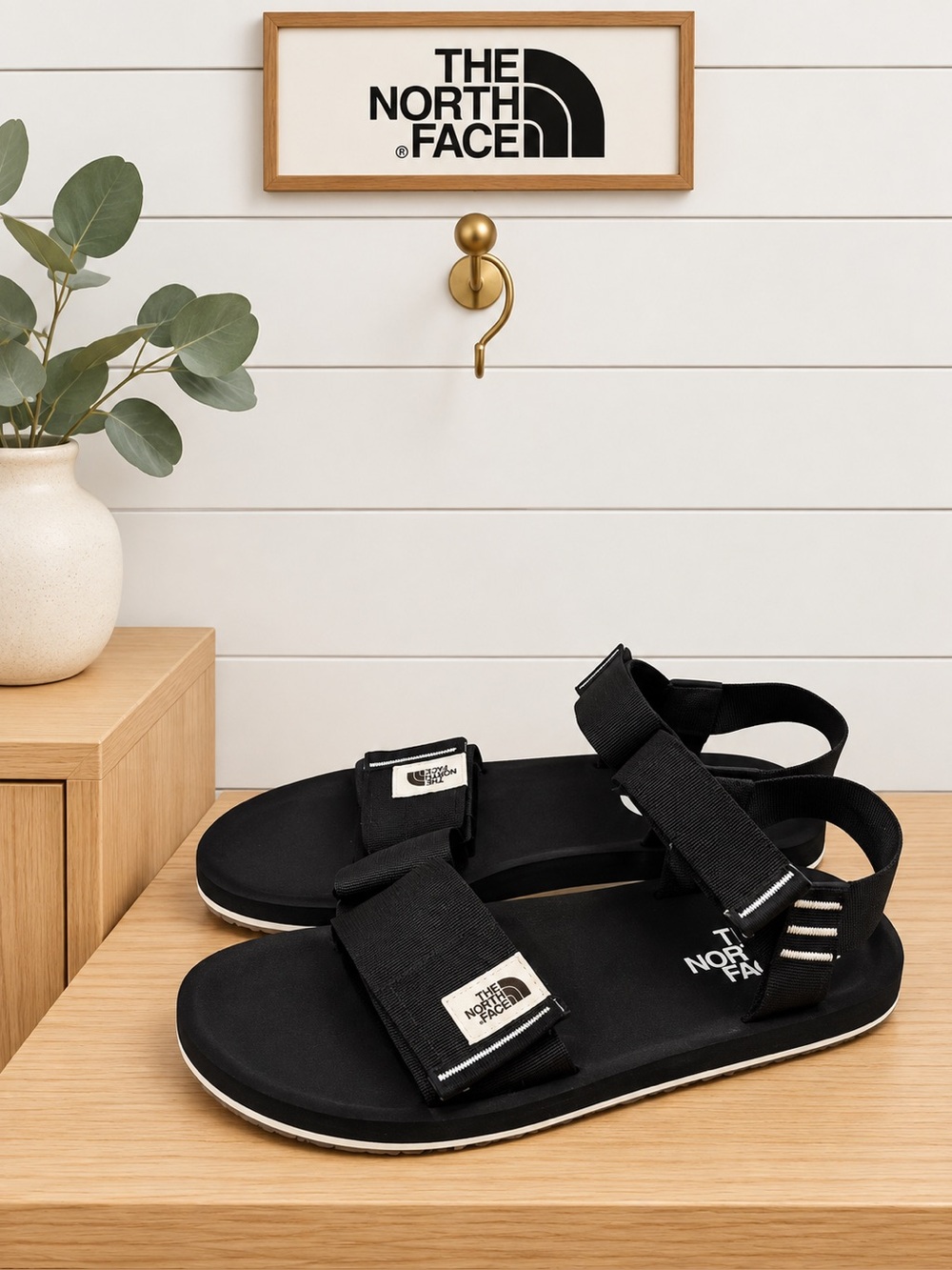 THE NORTH FACE Women’s Black Sport Sandals Size 10